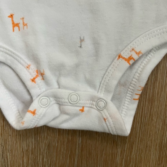 Carter's White Giraffe Print Bodysuit & Cardigan Set Size 3 Months - Picture 12 of 13